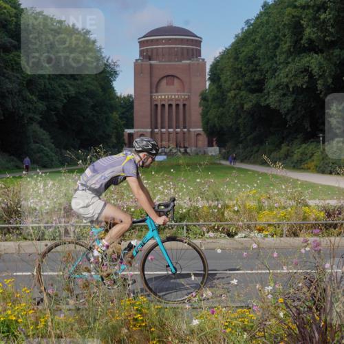 14.09.2025 - Stadtparktriathlon Michael Burmester http://msf.ph/oto/8903803 14.09.2025 10:48:33 Radfahren 769, 781, 807 meine-sportfotos.de