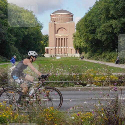 14.09.2025 - Stadtparktriathlon Michael Burmester http://msf.ph/oto/8903823 14.09.2025 10:49:47 Radfahren 638, 643, 744, 754 meine-sportfotos.de