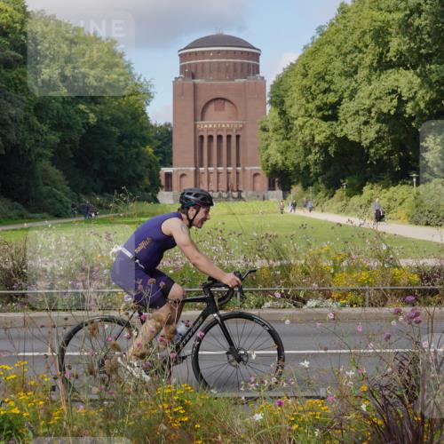 14.09.2025 - Stadtparktriathlon Michael Burmester http://msf.ph/oto/8903827 14.09.2025 10:50:00 Radfahren 767 meine-sportfotos.de