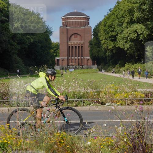 14.09.2025 - Stadtparktriathlon Michael Burmester http://msf.ph/oto/8903846 14.09.2025 10:51:01 Radfahren 621, 654, 678 meine-sportfotos.de