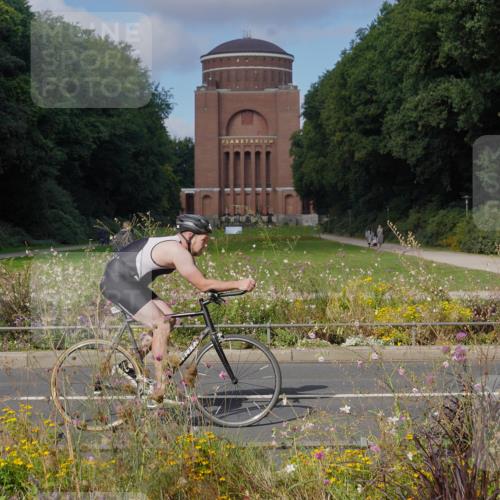 14.09.2025 - Stadtparktriathlon Michael Burmester http://msf.ph/oto/8903863 14.09.2025 10:52:14 Radfahren 661, 720, 759, 772, 785, 797, 799, 805, 806, 813 meine-sportfotos.de