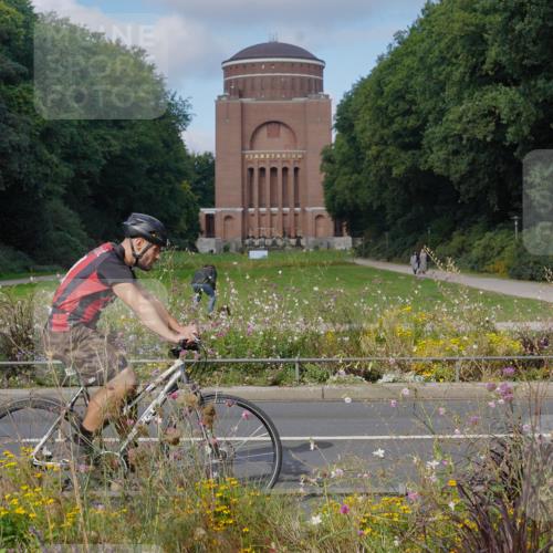 14.09.2025 - Stadtparktriathlon Michael Burmester http://msf.ph/oto/8903865 14.09.2025 10:52:17 Radfahren 661, 720, 748, 759, 772, 785, 797, 799, 800, 805, 806 meine-sportfotos.de