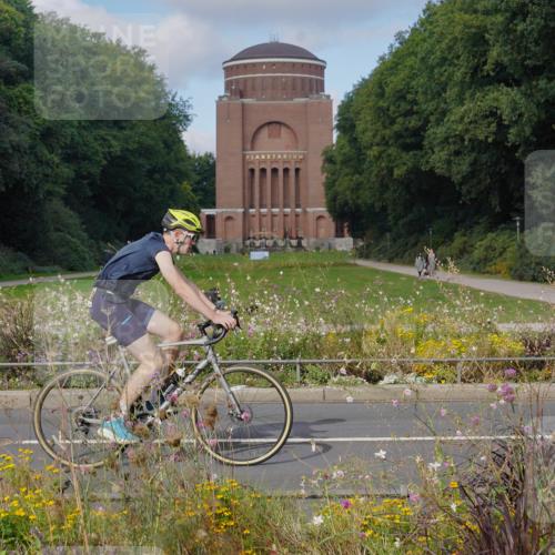 14.09.2025 - Stadtparktriathlon Michael Burmester http://msf.ph/oto/8903866 14.09.2025 10:52:20 Radfahren 633, 655, 748, 759, 797, 800, 805, 806 meine-sportfotos.de