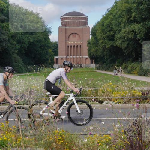 14.09.2025 - Stadtparktriathlon Michael Burmester http://msf.ph/oto/8903868 14.09.2025 10:52:25 Radfahren 633, 655, 663, 748, 800, 805, 806 meine-sportfotos.de