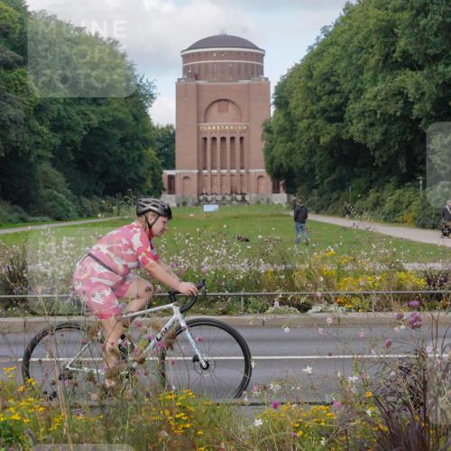 14.09.2025 - Stadtparktriathlon Michael Burmester http://msf.ph/oto/8903882 14.09.2025 10:53:06 Radfahren 691, 708, 730, 734 meine-sportfotos.de