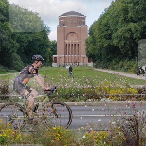 14.09.2025 - Stadtparktriathlon Michael Burmester http://msf.ph/oto/8903883 14.09.2025 10:53:13 Radfahren 734 meine-sportfotos.de
