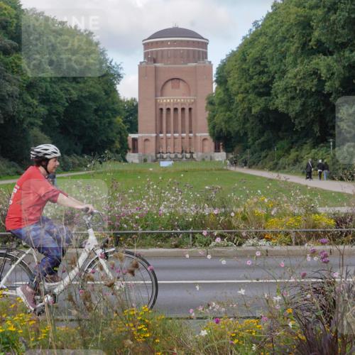 14.09.2025 - Stadtparktriathlon Michael Burmester http://msf.ph/oto/8903884 14.09.2025 10:53:26 Radfahren 628, 639, 648 meine-sportfotos.de