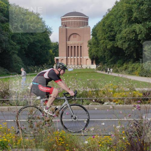 14.09.2025 - Stadtparktriathlon Michael Burmester http://msf.ph/oto/8903897 14.09.2025 10:54:28 Radfahren 629, 667, 688, 779, 815, 823, 880 meine-sportfotos.de