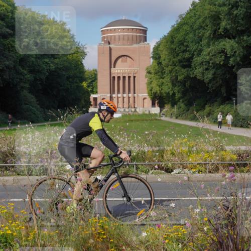 14.09.2025 - Stadtparktriathlon Michael Burmester http://msf.ph/oto/8903931 14.09.2025 10:55:29 Radfahren 762, 770, 875 meine-sportfotos.de