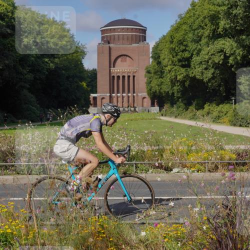 14.09.2025 - Stadtparktriathlon Michael Burmester http://msf.ph/oto/8903942 14.09.2025 10:56:10 Radfahren 679, 781, 831 meine-sportfotos.de