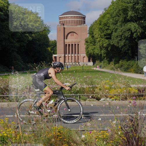 14.09.2025 - Stadtparktriathlon Michael Burmester http://msf.ph/oto/8903991 14.09.2025 10:58:27 Radfahren 820, 821, 835, 846, 848, 852, 859, 861, 872, 898, 919 meine-sportfotos.de
