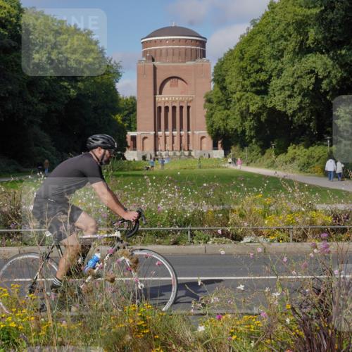 14.09.2025 - Stadtparktriathlon Michael Burmester http://msf.ph/oto/8903996 14.09.2025 10:58:35 Radfahren 714, 821, 897 meine-sportfotos.de
