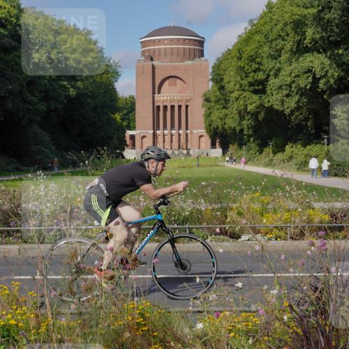 14.09.2025 - Stadtparktriathlon Michael Burmester http://msf.ph/oto/8903997 14.09.2025 10:58:40 Radfahren 714, 821, 897 meine-sportfotos.de