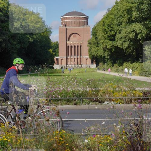 14.09.2025 - Stadtparktriathlon Michael Burmester http://msf.ph/oto/8903999 14.09.2025 10:58:51 Radfahren 582, 712, 750, 804, 917 meine-sportfotos.de
