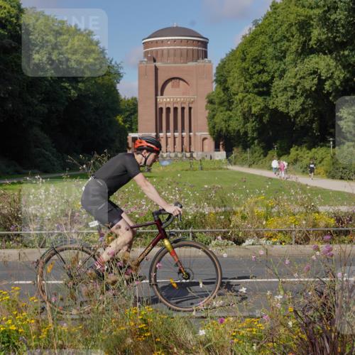 14.09.2025 - Stadtparktriathlon Michael Burmester http://msf.ph/oto/8904007 14.09.2025 10:59:06 Radfahren 683, 727, 739, 743, 759, 799, 862, 873, 882, 920 meine-sportfotos.de