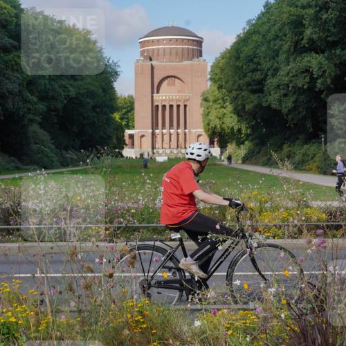 14.09.2025 - Stadtparktriathlon Michael Burmester http://msf.ph/oto/8904032 14.09.2025 11:00:37 Radfahren 600, 601, 643, 730, 793, 829, 838, 870, 915, 921 meine-sportfotos.de