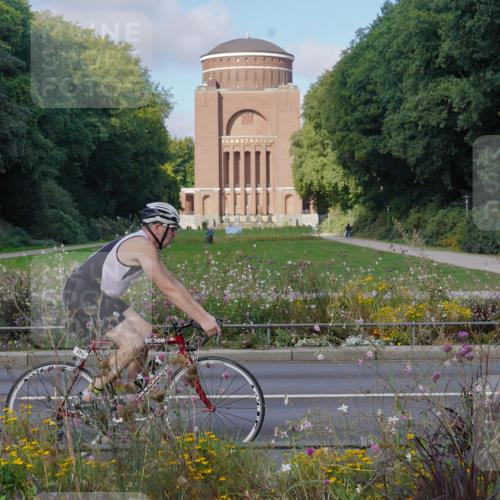 14.09.2025 - Stadtparktriathlon Michael Burmester http://msf.ph/oto/8904039 14.09.2025 11:00:47 Radfahren 716, 724, 730, 735, 793, 805, 865, 870, 918 meine-sportfotos.de