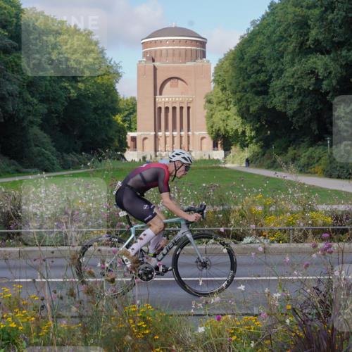 14.09.2025 - Stadtparktriathlon Michael Burmester http://msf.ph/oto/8904040 14.09.2025 11:00:49 Radfahren 716, 724, 730, 735, 793, 805, 865, 870, 918 meine-sportfotos.de