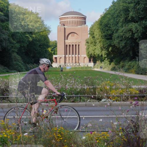 14.09.2025 - Stadtparktriathlon Michael Burmester http://msf.ph/oto/8904044 14.09.2025 11:00:53 Radfahren 716, 735, 805, 865, 892, 918 meine-sportfotos.de