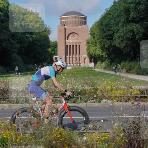 14.09.2025 - Stadtparktriathlon Michael Burmester http://msf.ph/oto/8904062 14.09.2025 11:01:50 Radfahren 663, 770, 787, 815, 823 meine-sportfotos.de