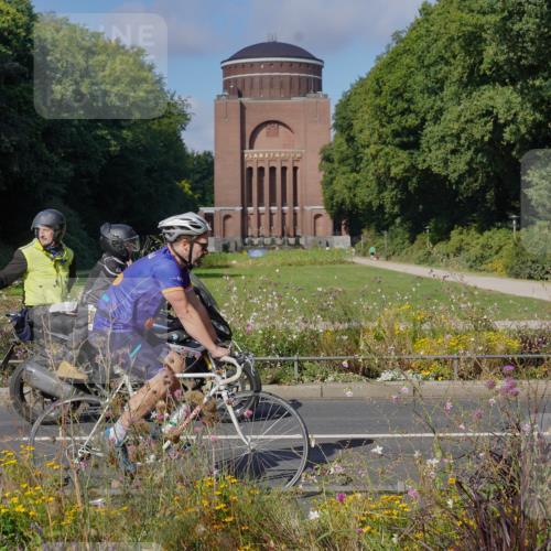14.09.2025 - Stadtparktriathlon Michael Burmester http://msf.ph/oto/8904079 14.09.2025 11:02:25 Radfahren 682, 732, 761, 890, 916 meine-sportfotos.de