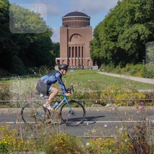 14.09.2025 - Stadtparktriathlon Michael Burmester http://msf.ph/oto/8904082 14.09.2025 11:02:27 Radfahren 761, 890, 916 meine-sportfotos.de