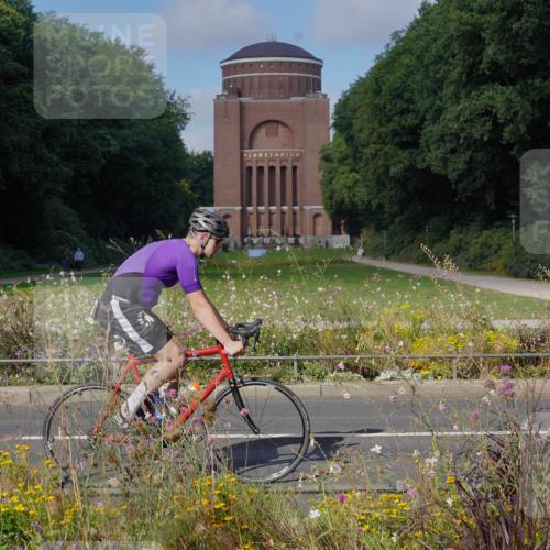 14.09.2025 - Stadtparktriathlon Michael Burmester http://msf.ph/oto/8904086 14.09.2025 11:02:58 Radfahren 631, 762, 786, 831 meine-sportfotos.de