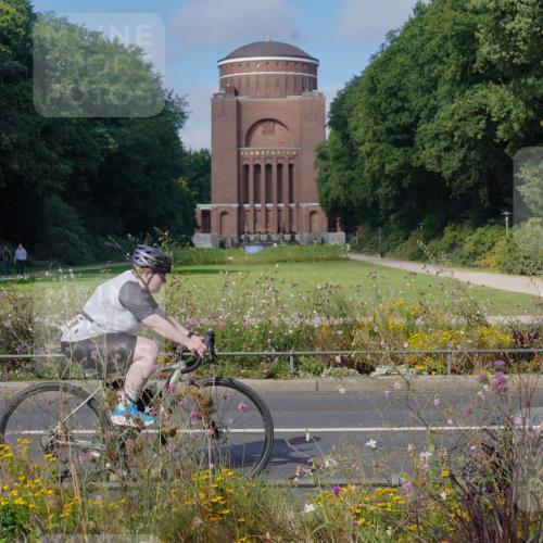 14.09.2025 - Stadtparktriathlon Michael Burmester http://msf.ph/oto/8904089 14.09.2025 11:03:15 Radfahren 646, 708, 788, 849, 877, 888 meine-sportfotos.de