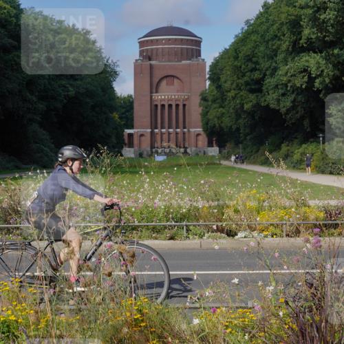 14.09.2025 - Stadtparktriathlon Michael Burmester http://msf.ph/oto/8904096 14.09.2025 11:03:28 Radfahren 657, 668, 764, 782, 783, 788, 811, 817 meine-sportfotos.de