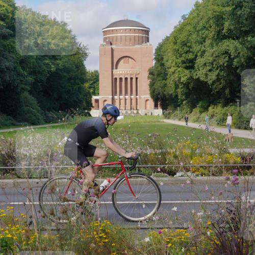 14.09.2025 - Stadtparktriathlon Michael Burmester http://msf.ph/oto/8904131 14.09.2025 11:05:12 Radfahren 833, 835, 836, 841, 852, 853, 867, 891, 919 meine-sportfotos.de