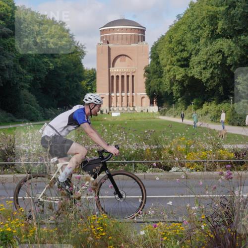 14.09.2025 - Stadtparktriathlon Michael Burmester http://msf.ph/oto/8904132 14.09.2025 11:05:13 Radfahren 833, 835, 836, 841, 852, 853, 867, 891, 919 meine-sportfotos.de