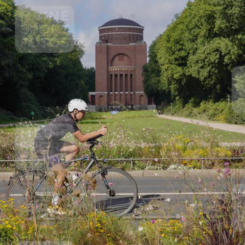 14.09.2025 - Stadtparktriathlon Michael Burmester http://msf.ph/oto/8904158 14.09.2025 11:06:36 Radfahren 748, 777, 816, 820, 862 meine-sportfotos.de