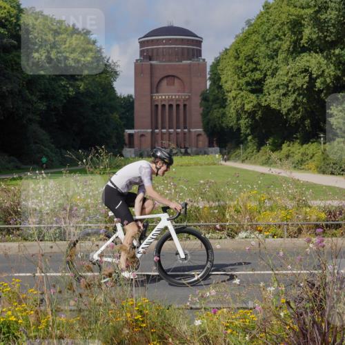 14.09.2025 - Stadtparktriathlon Michael Burmester http://msf.ph/oto/8904159 14.09.2025 11:06:37 Radfahren 748, 777, 816, 820, 862 meine-sportfotos.de