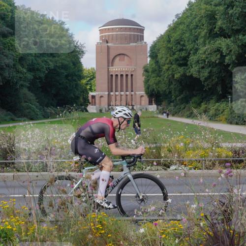 14.09.2025 - Stadtparktriathlon Michael Burmester http://msf.ph/oto/8904170 14.09.2025 11:07:13 Radfahren 739, 785, 825, 838, 865, 886, 920 meine-sportfotos.de