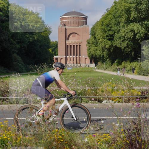 14.09.2025 - Stadtparktriathlon Michael Burmester http://msf.ph/oto/8904184 14.09.2025 11:08:00 Radfahren 829, 858, 894, 921 meine-sportfotos.de