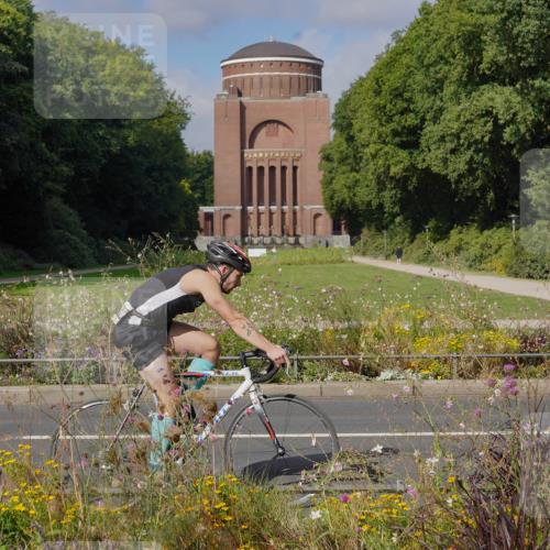 14.09.2025 - Stadtparktriathlon Michael Burmester http://msf.ph/oto/8904197 14.09.2025 11:08:51 Radfahren 766, 808, 875, 876, 895 meine-sportfotos.de
