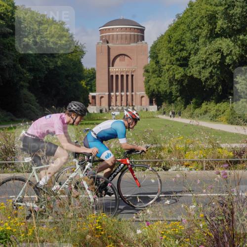 14.09.2025 - Stadtparktriathlon Michael Burmester http://msf.ph/oto/8904206 14.09.2025 11:09:31 Radfahren 729, 736, 780, 815, 851, 900 meine-sportfotos.de