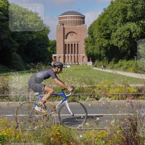 14.09.2025 - Stadtparktriathlon Michael Burmester http://msf.ph/oto/8904208 14.09.2025 11:09:37 Radfahren 724, 729, 780, 790, 831, 900 meine-sportfotos.de