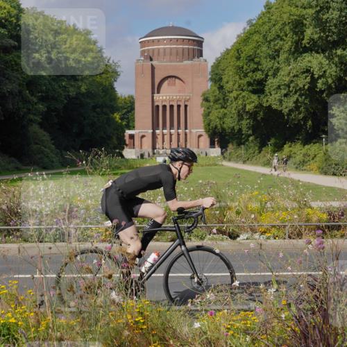 14.09.2025 - Stadtparktriathlon Michael Burmester http://msf.ph/oto/8904214 14.09.2025 11:10:00 Radfahren 779, 797, 849, 888 meine-sportfotos.de