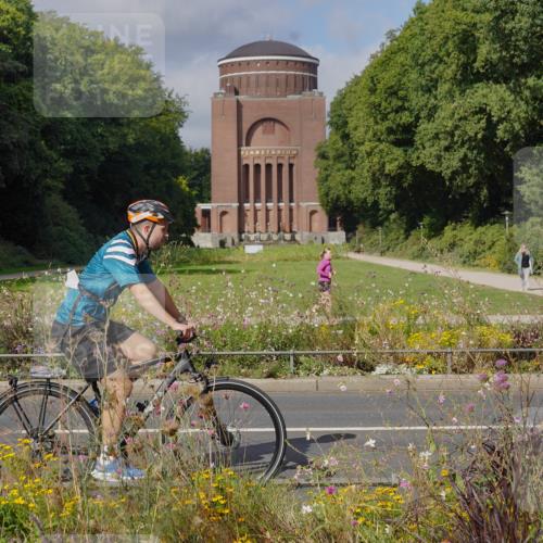 14.09.2025 - Stadtparktriathlon Michael Burmester http://msf.ph/oto/8904231 14.09.2025 11:11:00 Radfahren 760, 772, 781, 786, 890 meine-sportfotos.de