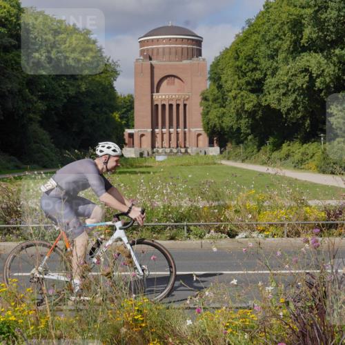 14.09.2025 - Stadtparktriathlon Michael Burmester http://msf.ph/oto/8904233 14.09.2025 11:11:36 Radfahren 740, 792, 822, 911, 914 meine-sportfotos.de