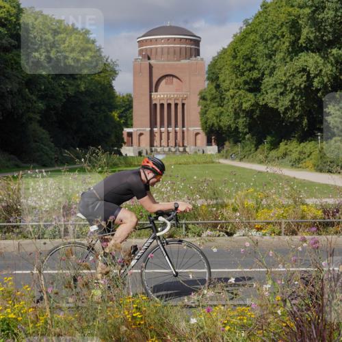 14.09.2025 - Stadtparktriathlon Michael Burmester http://msf.ph/oto/8904241 14.09.2025 11:12:02 Radfahren 754, 755, 765, 771, 802, 852, 919 meine-sportfotos.de