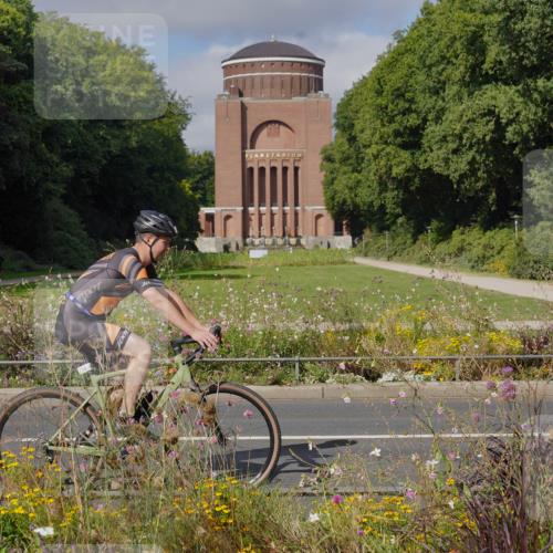 14.09.2025 - Stadtparktriathlon Michael Burmester http://msf.ph/oto/8904250 14.09.2025 11:12:18 Radfahren 734, 746, 774, 801, 803, 807, 835, 846 meine-sportfotos.de