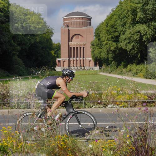 14.09.2025 - Stadtparktriathlon Michael Burmester http://msf.ph/oto/8904263 14.09.2025 11:13:08 Radfahren 682, 827, 859, 861, 891 meine-sportfotos.de