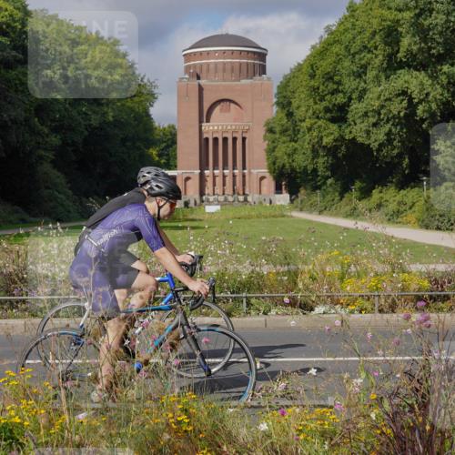 14.09.2025 - Stadtparktriathlon Michael Burmester http://msf.ph/oto/8904264 14.09.2025 11:13:14 Radfahren 827, 861, 891, 973 meine-sportfotos.de