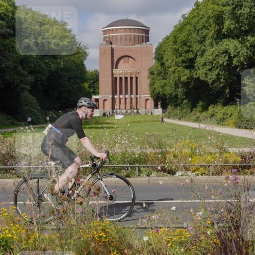14.09.2025 - Stadtparktriathlon Michael Burmester http://msf.ph/oto/8904291 14.09.2025 11:15:11 Radfahren 886, 920 meine-sportfotos.de