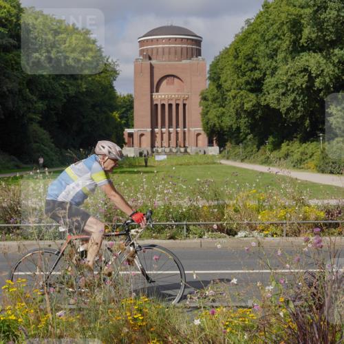 14.09.2025 - Stadtparktriathlon Michael Burmester http://msf.ph/oto/8904296 14.09.2025 11:15:27 Radfahren 756, 777, 816, 829, 837, 842, 870, 880, 892, 901, 921 meine-sportfotos.de