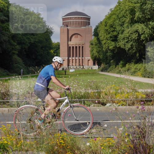 14.09.2025 - Stadtparktriathlon Michael Burmester http://msf.ph/oto/8904305 14.09.2025 11:15:50 Radfahren 739, 858, 875, 893, 918 meine-sportfotos.de