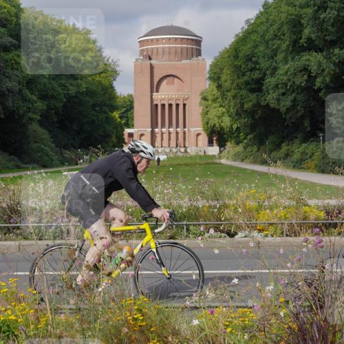 14.09.2025 - Stadtparktriathlon Michael Burmester http://msf.ph/oto/8904310 14.09.2025 11:16:05 Radfahren 878, 894, 915, 940 meine-sportfotos.de