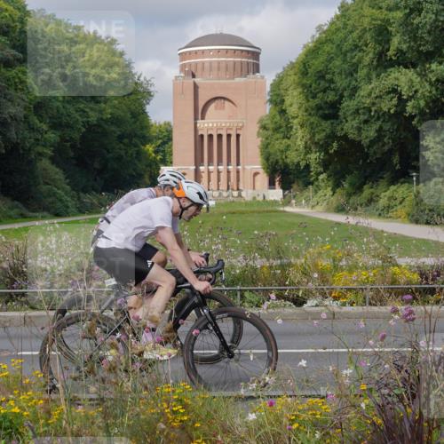 14.09.2025 - Stadtparktriathlon Michael Burmester http://msf.ph/oto/8904317 14.09.2025 11:16:23 Radfahren 808, 831, 851, 876, 895, 943, 968 meine-sportfotos.de